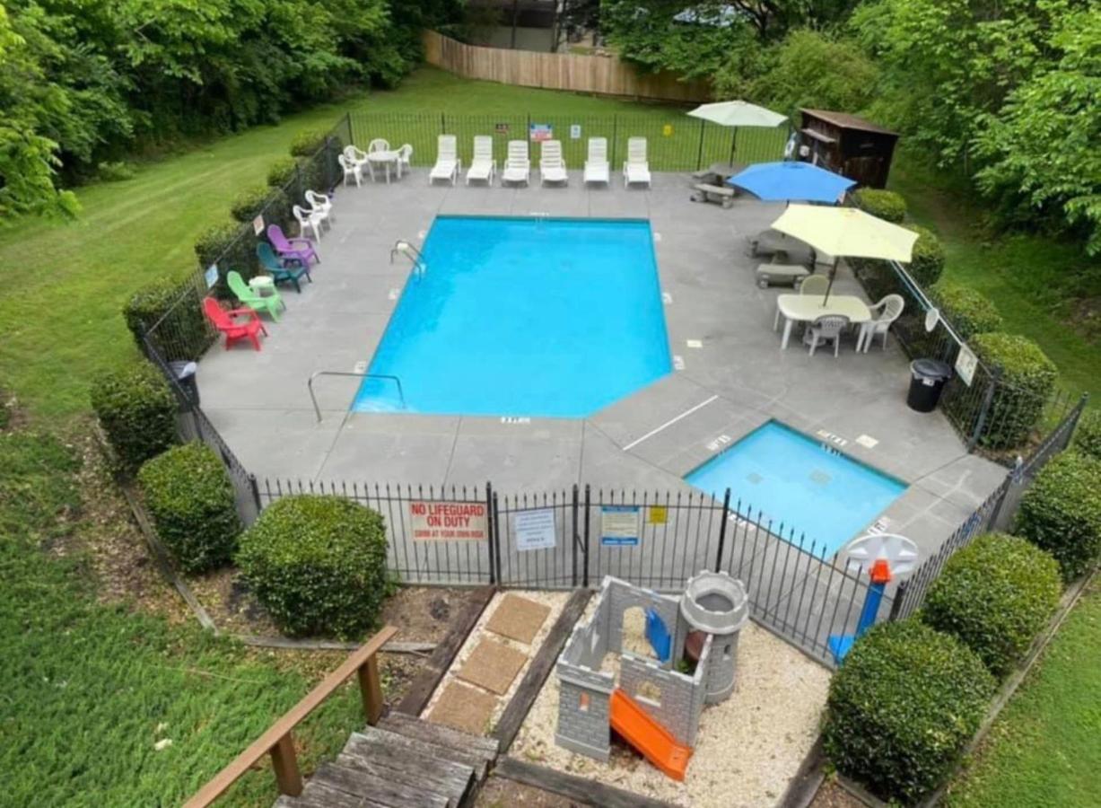 The Wildlife Lodge - Great Location! Close To Tanger Outlets! Cabin Sevierville Eksteriør billede